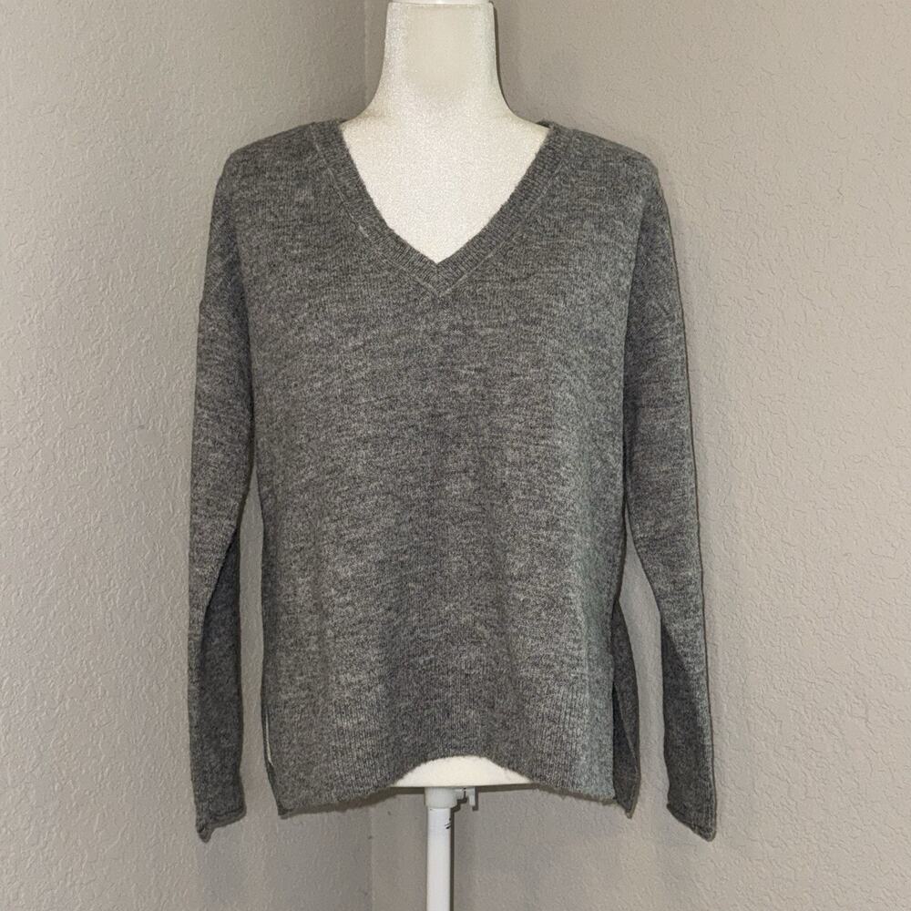 LUCKY Brand V-Neck Sweater Women's Small Gray Soft Lightweight Casual Basic